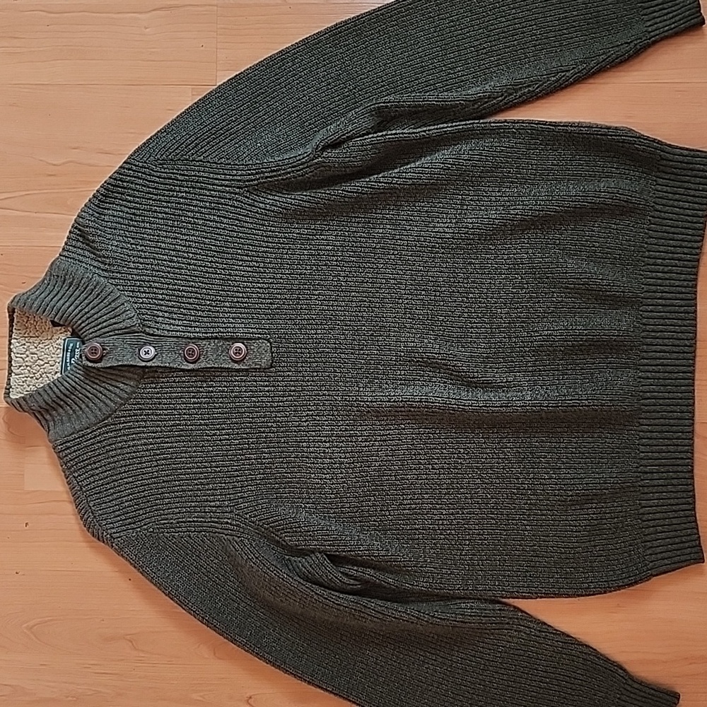 G.H. Bass & Co Long Sleeve Chunky Sweater